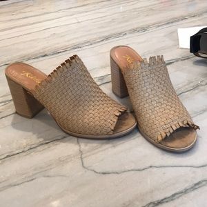Rebels slip on heeled sandal